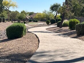7439 W Crest Ln in Glendale, AZ - Building Photo - Building Photo