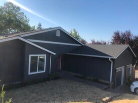 6107 SW 163rd Pl in Aloha, OR - Building Photo