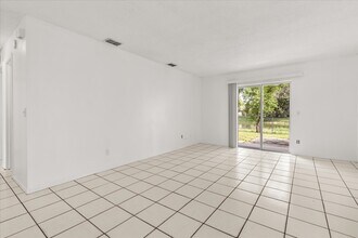 6921 Longmeade Ln in Orlando, FL - Building Photo - Building Photo