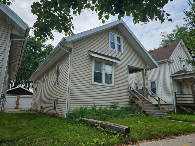 property at 345 N Main St