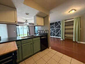 7709 Brandywine Creek Dr in Northfield, OH - Building Photo - Building Photo