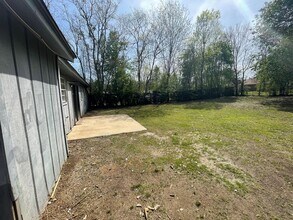 6110 S Hampton Dr in Montgomery, AL - Building Photo - Building Photo