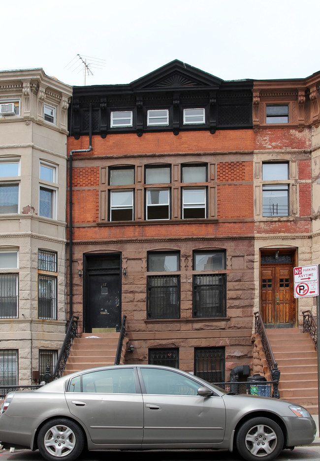 137 Decatur St in Brooklyn, NY - Building Photo - Building Photo