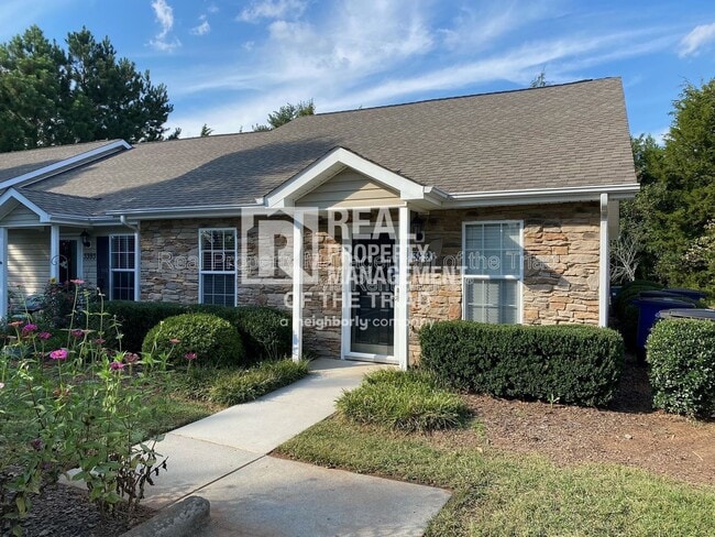 property at 3389 Hyde Pl Cir