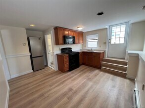 62 Warwick Rd in Island Park, NY - Building Photo - Building Photo