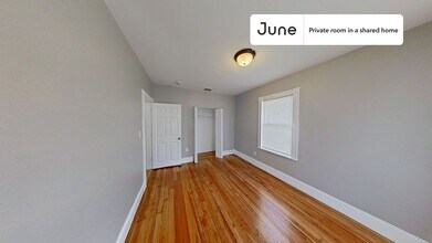 Private bedroom in 4 bed/1.5 bath Home in Boston, MA - Building Photo - Building Photo