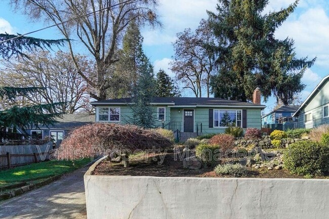 1025 Terrace Dr NW in Salem, OR - Building Photo - Building Photo