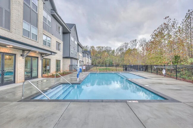 Blue Ridge Flats in Manor, TX - Building Photo - Building Photo