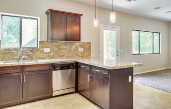 4315 A St in Sacramento, CA - Building Photo - Building Photo