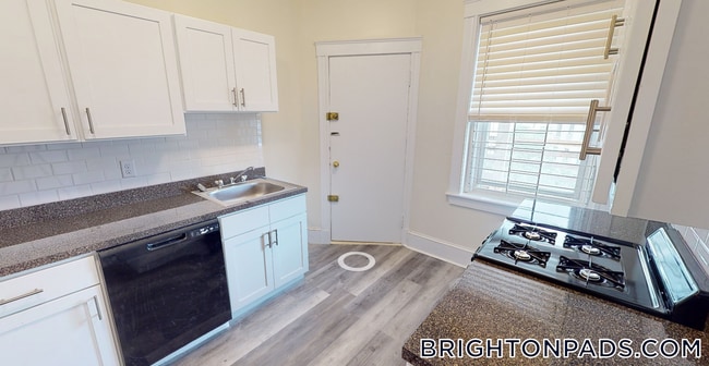 130 Englewood Ave in Boston, MA - Building Photo - Building Photo