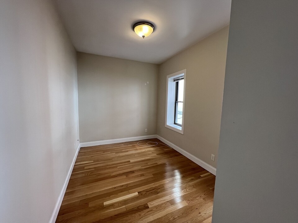 3 Jerusalem Pl, Unit 2 in Boston, MA - Building Photo