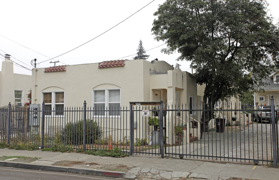 4112-4114 4116 Brookdale Ave in Oakland, CA - Building Photo