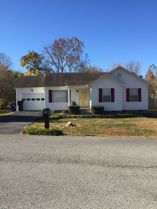106 Kimberly Drive Rentals in Columbia, TN
