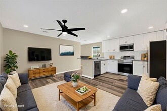 7814 Avenue F in Houston, TX - Foto de edificio - Building Photo