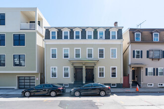 789 E 6th St in Boston, MA - Foto de edificio - Building Photo