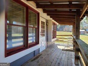 3781 Happy Valley Cir in Newnan, GA - Foto de edificio - Building Photo