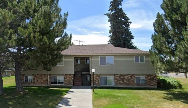 property at 160 N 1st St W