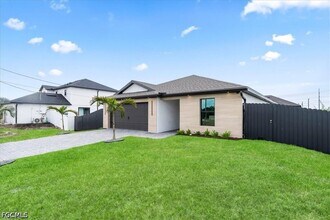 2112 NE 1st Ave in Cape Coral, FL - Building Photo - Building Photo