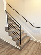 100 Aviator Cir in Oak Grove, KY - Building Photo - Building Photo