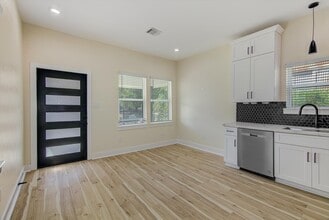 7001 Avenue P in Houston, TX - Building Photo - Building Photo