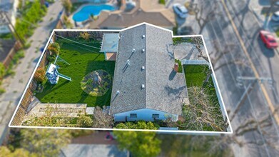 1415 W Roseburg Ave in Modesto, CA - Building Photo - Building Photo