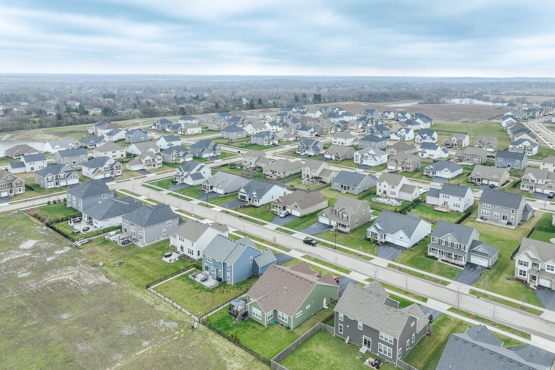 Ponds of Stony Creek in Elgin, IL - Building Photo