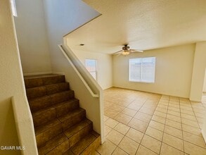 40350 Maravilla Dr in Palmdale, CA - Building Photo - Building Photo