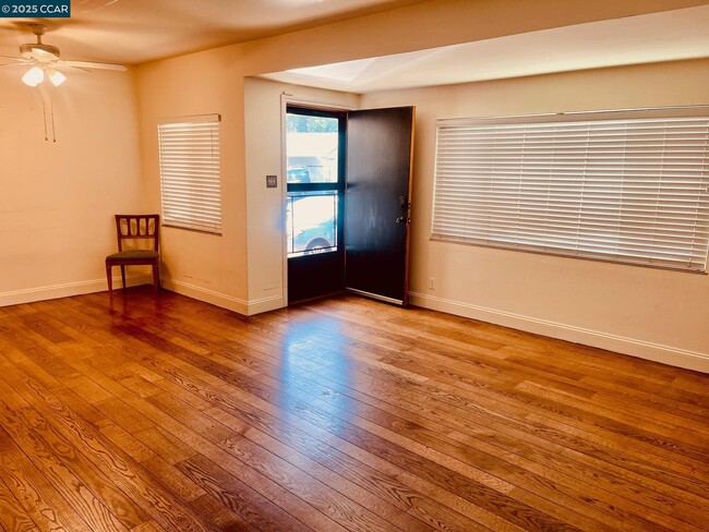 1520 Orange St in Concord, CA - Building Photo - Building Photo