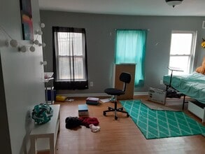 1729 Carey Way in Pittsburgh, PA - Building Photo - Building Photo