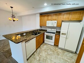 13190 Bella Casa Cir in Ft. Myers, FL - Building Photo - Building Photo