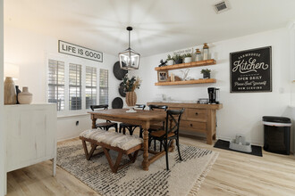 125 Wright Cir in Niceville, FL - Building Photo - Building Photo