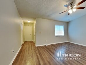8511 91st Terrace in Seminole, FL - Building Photo - Building Photo