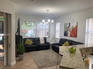 2240 NE 37th Terrace in Homestead, FL - Building Photo - Building Photo