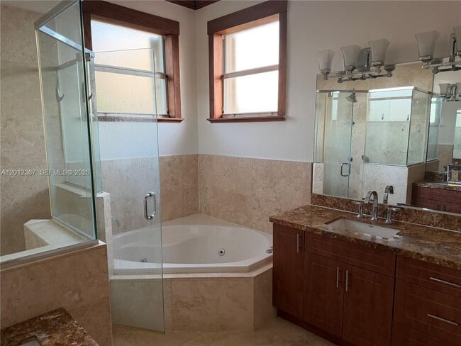 2115 NE 40th Ave in Homestead, FL - Building Photo - Building Photo