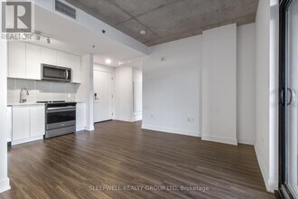 1360 Carling Ave in Ottawa, ON - Building Photo - Building Photo