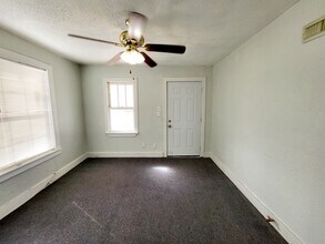 1007 S Main St, Unit A in Big Spring, TX - Building Photo - Building Photo