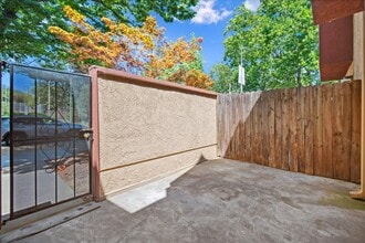 966 Q St in Sacramento, CA - Building Photo - Building Photo