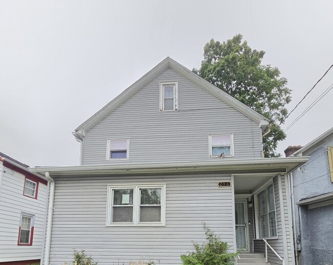 property at 214 Franklin St
