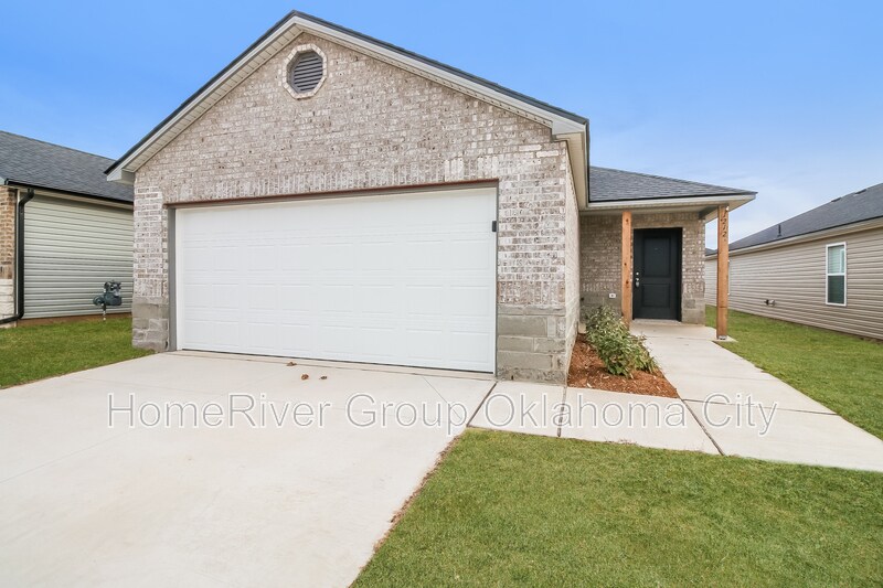 1212 S Brk Dr in Purcell, OK - Building Photo