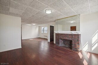 211 Ampere Pkwy-Unit -2 in Bloomfield, NJ - Building Photo - Building Photo