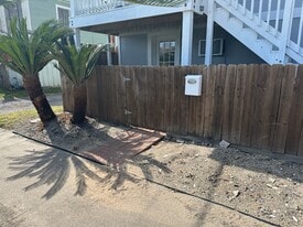 2009 30th St in Galveston, TX - Building Photo