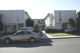 1302 Agate St in Redondo Beach, CA - Building Photo