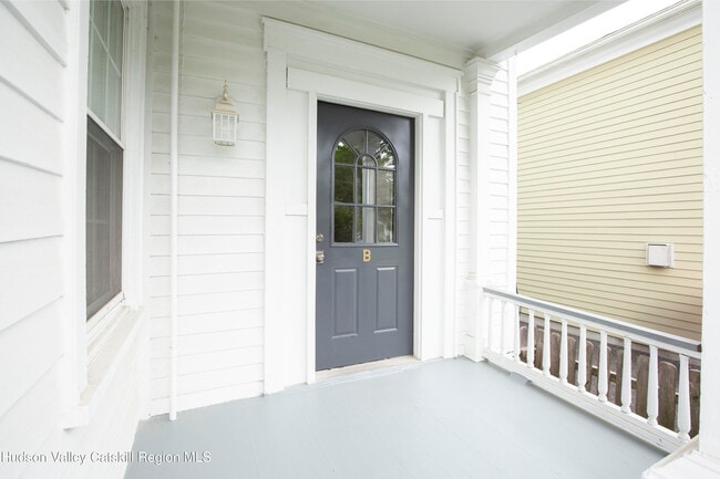 23 Livingston St in Rhinebeck, NY - Building Photo - Building Photo