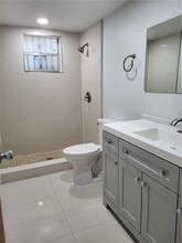 35 NE 13th St, Unit 2 in Fort Lauderdale, FL - Building Photo - Building Photo