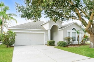 5399 Dornich Dr in Auburndale, FL - Foto de edificio - Building Photo