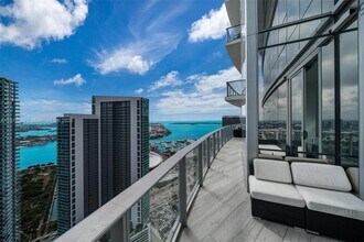 851 NE 1st Ave, Unit 4603 in Miami, FL - Building Photo - Building Photo