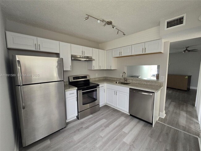 property at 1400 Jefferson Dr