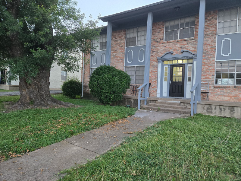 2713 Patricia Ln-Unit -B in Garland, TX - Building Photo