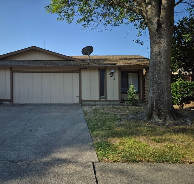 4018-4020 Tricia Way in North Highlands, CA - Building Photo - Building Photo