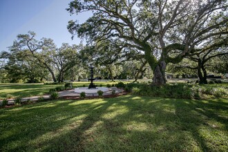 5267 Menge Ave in Pass Christian, MS - Building Photo - Building Photo